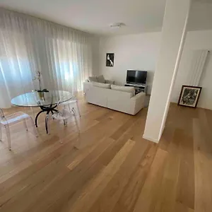 https://appartamento-in-centro-storico-palermo.palermohotels.org