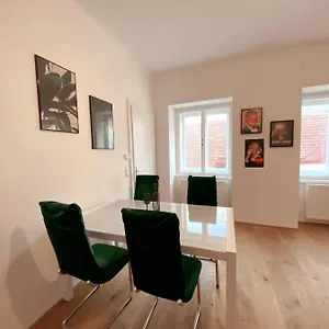 wohnung-bei-stephansplatz.vienna-besthotels.com/